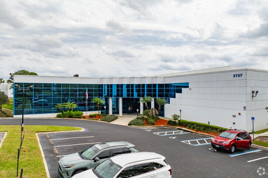 More Photos Of 2727 Interstate Dr, Lakeland Distribution For Sale