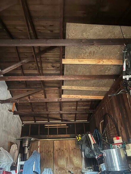 More Photos Of 1068 McDonald Ave, Wilmington Multifamily For Sale