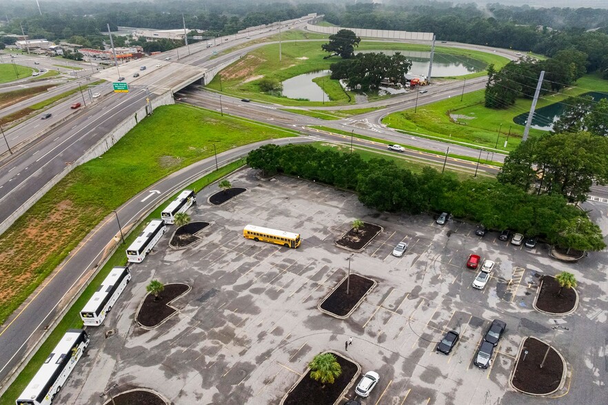 More Photos Of 821 King George Blvd, Savannah Unknown For Lease