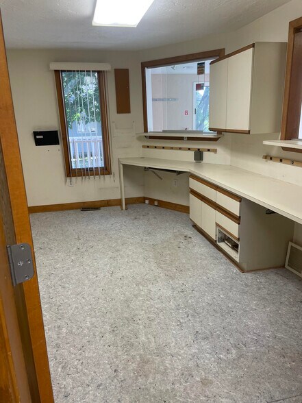 More Photos Of 127 Washington St, Norwell Medical For Lease