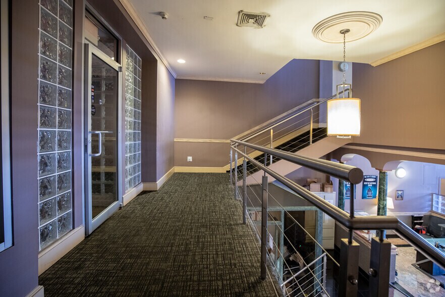 More Photos Of 31-09 Broadway, Astoria Storefront Retail Office For Lease