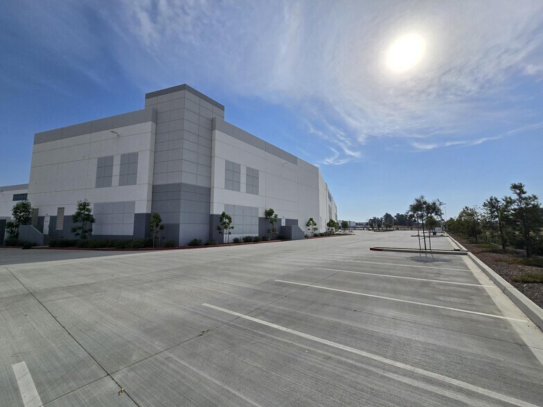More Photos Of 23840-23842 Rider St, Perris Distribution For Lease