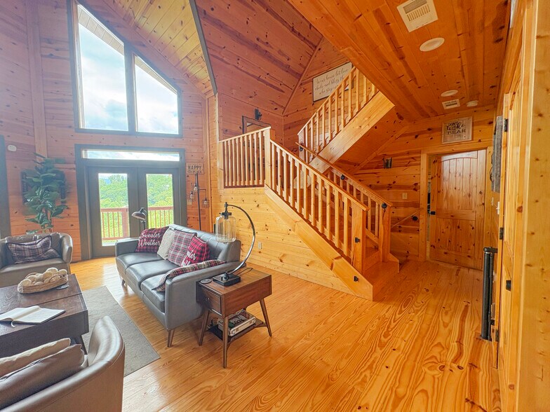 More Photos Of 433 Red Hawk Way, Gatlinburg Specialty For Sale