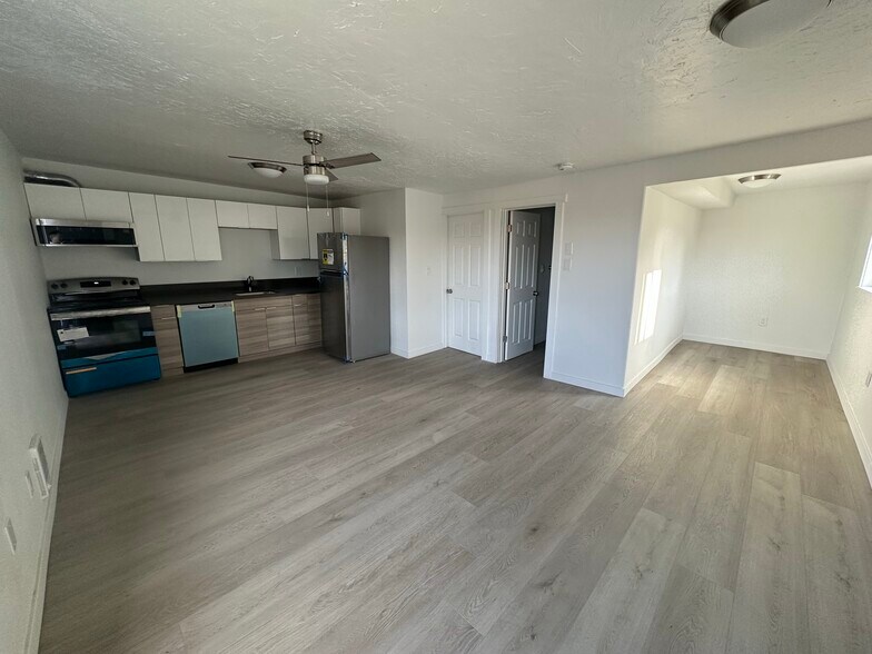 More Photos Of 11518 NE Sandy Blvd, Portland Apartments For Sale