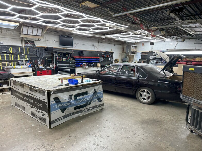 More Photos Of 3807 34th St, Lubbock Auto Repair For Sale