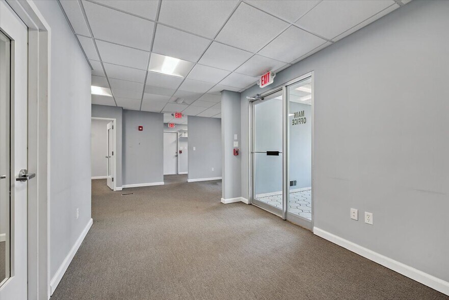 More Photos Of 159 Us Highway 46, Rockaway Office For Lease