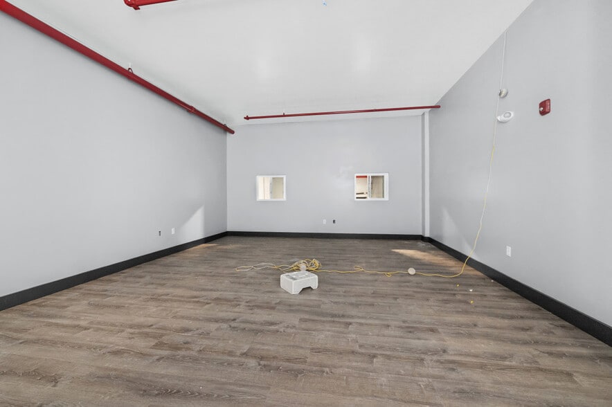 More Photos Of 1130 Eastern Ave, Malden Warehouse For Lease