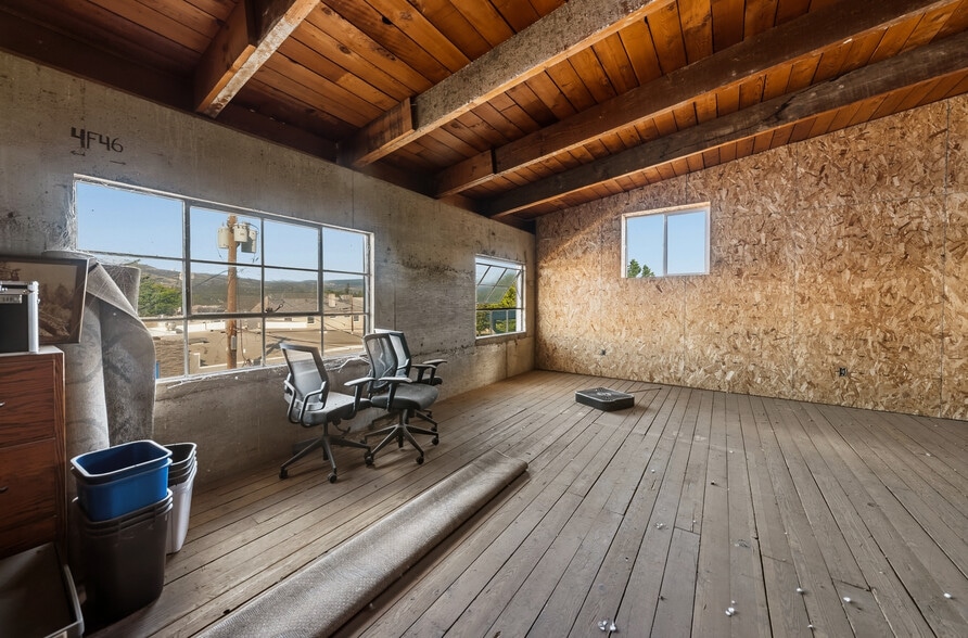 More Photos Of 316 Front St, Medford Specialty For Sale