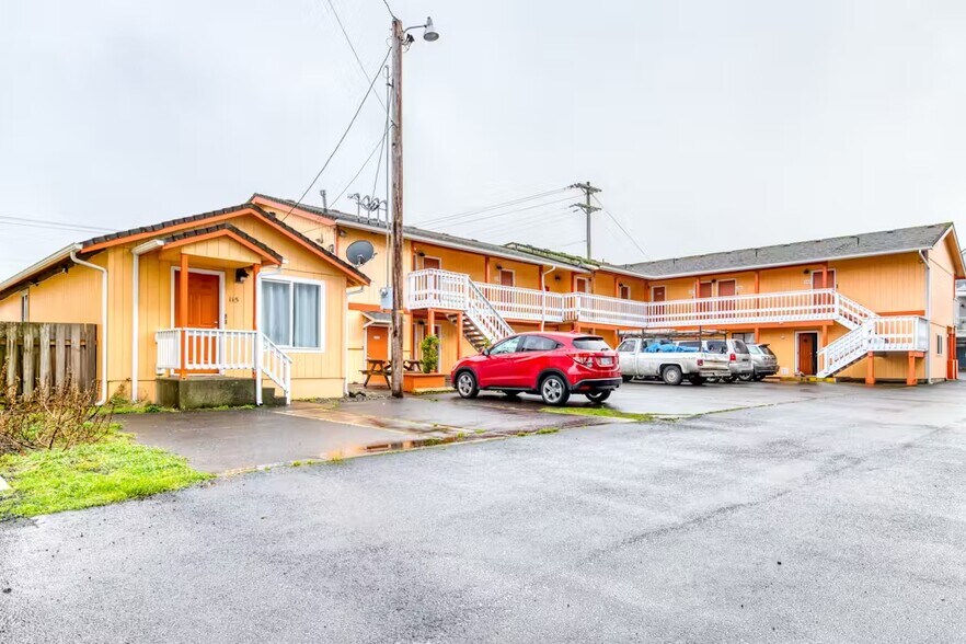 More Photos Of 301 N Miller St, Rockaway Beach Hospitality For Sale