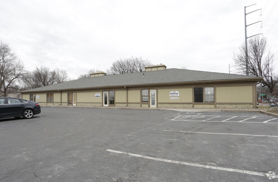More Photos Of 10600-10628 W 87th St, Overland Park Office For Lease