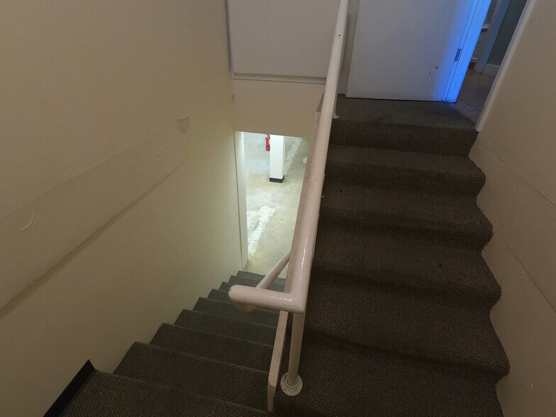 More Photos Of 408 W 45th St, Austin Medical For Sale