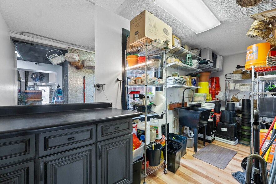 More Photos Of 310 W Irving Park Rd, Wood Dale General Retail For Sale