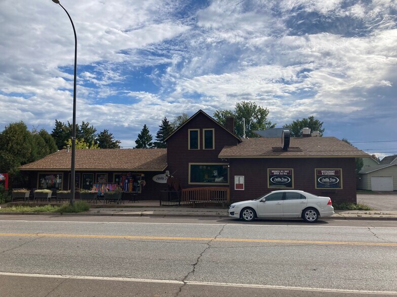 More Photos Of 812 7th Ave, Two Harbors Restaurant For Sale