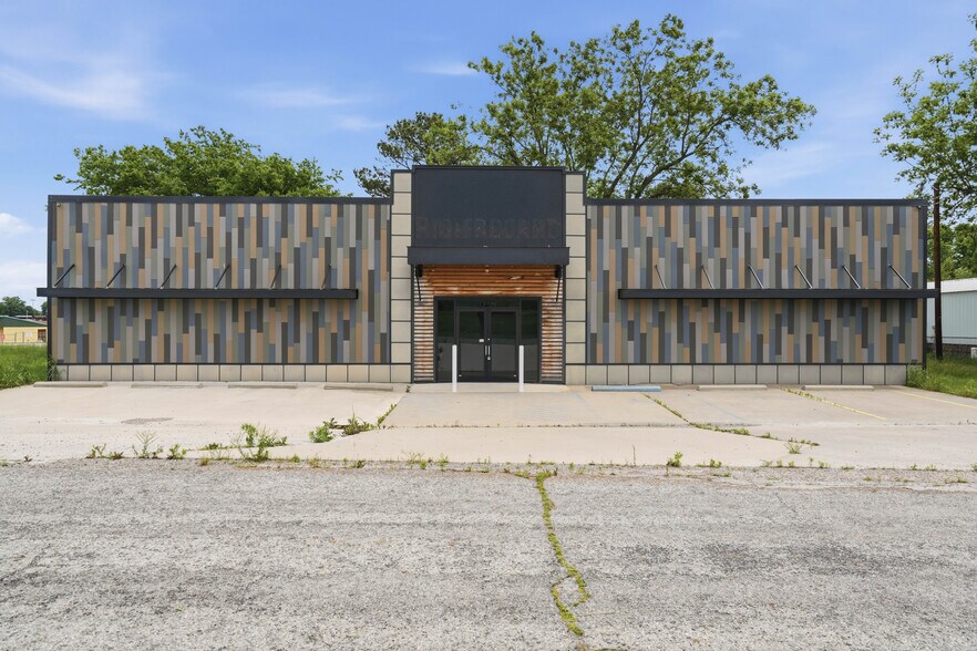 Primary Photo Of 1213 Culwell Dr, Warner Storefront For Sale