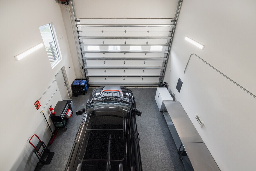 More Photos Of 1435 FM 1463 Rd, Katy Showroom For Lease