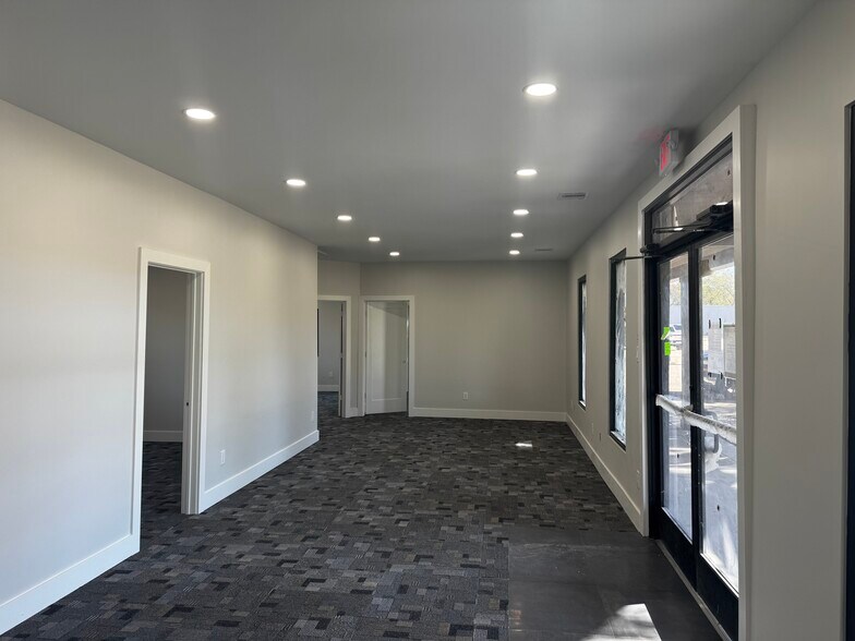 More Photos Of 2533 Roy Rd, Pearland Office For Lease