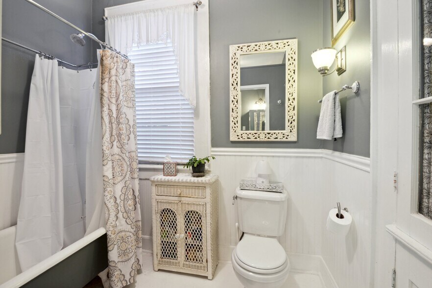 More Photos Of 1933 Esplanade Ave, New Orleans Multifamily For Sale