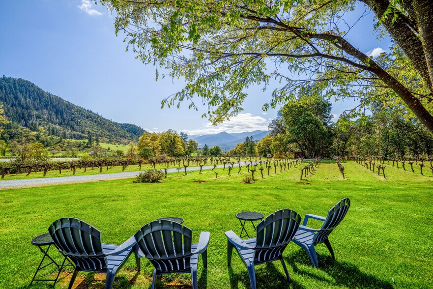More Photos Of 818 Slagle Creek Rd, Grants Pass Winery Vineyard For Sale