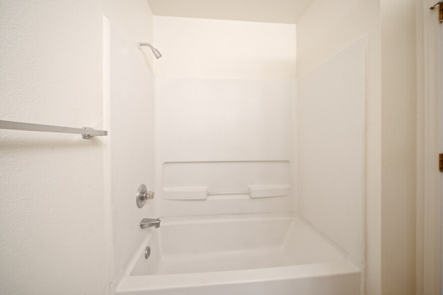 More Photos Of 414 Cupples Rd, San Antonio Apartments For Sale