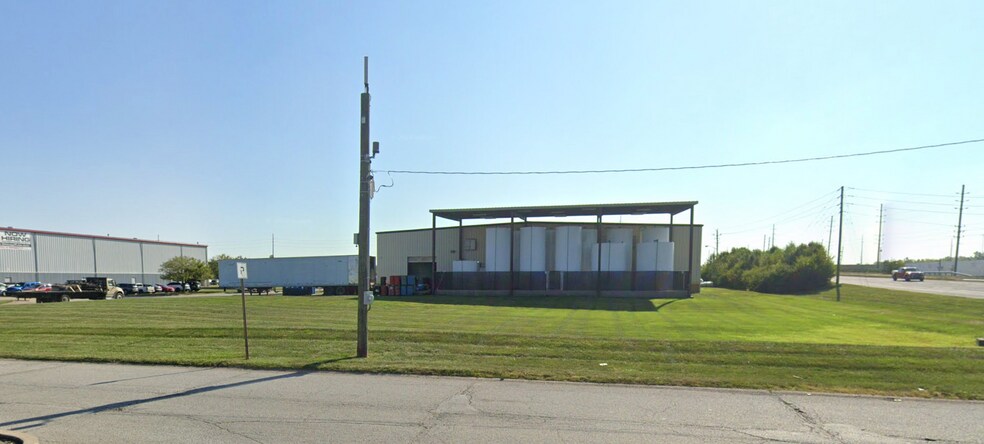 More Photos Of 5231 Ivy Tech Dr, Indianapolis Warehouse For Lease