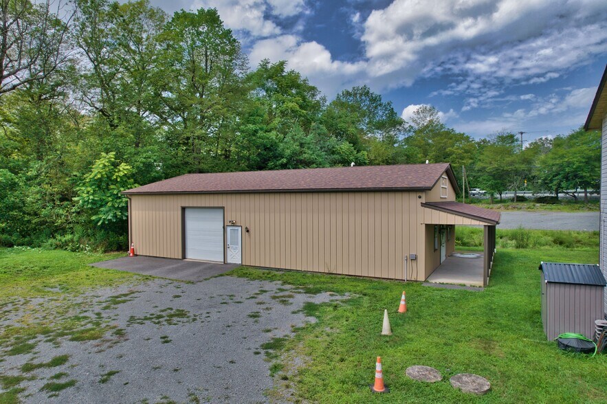 More Photos Of 105 Bennett Ave, Milford Specialty For Sale