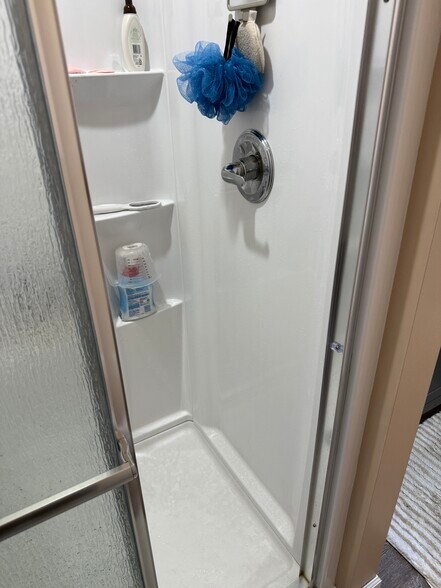 More Photos Of 4881 Pittsburgh Rd, Harrisville Light Distribution For Sale