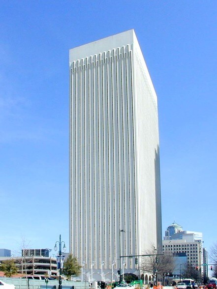 More Photos Of 400 S Tryon St, Charlotte Loft Creative Space For Lease