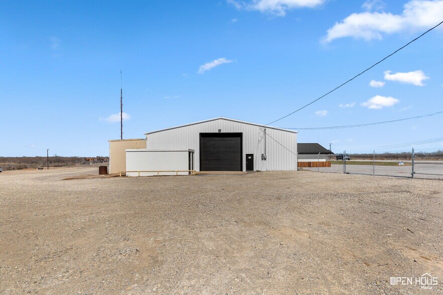 More Photos Of 9478 Seymour Hwy, Wichita Falls Industrial For Sale