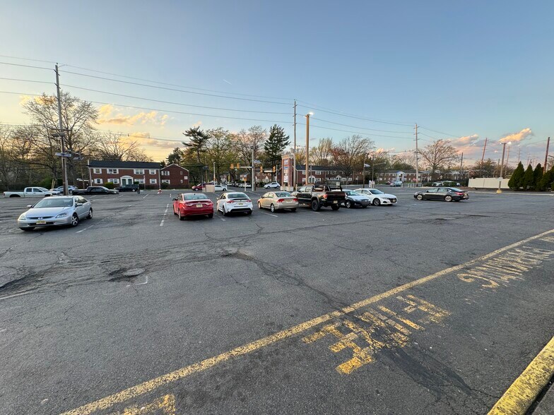 More Photos Of 1600 E Saint Georges Ave, Linden Restaurant For Sale