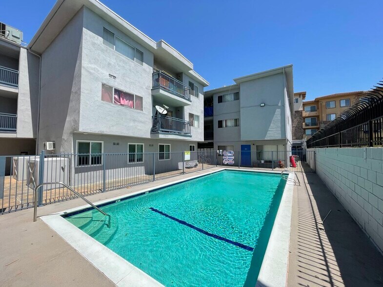 More Photos Of 8070 Langdon Ave, Van Nuys Apartments For Sale