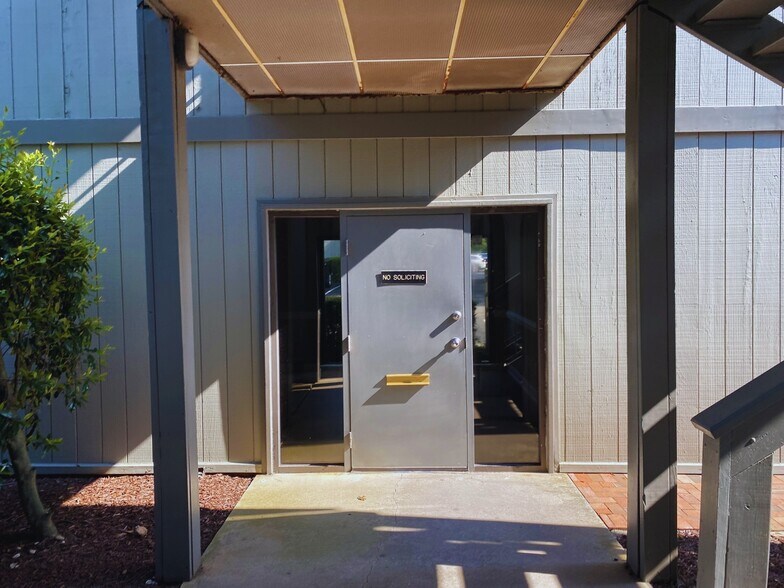 More Photos Of 1100 Logger Ct, Raleigh Office For Sale