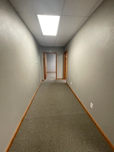 More Photos Of 6 Emerald Ter, Swansea Medical For Lease