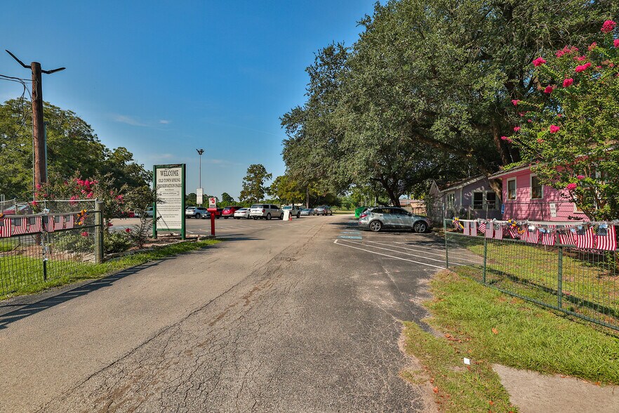 More Photos Of , Spring General Retail For Sale