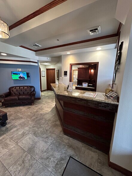 More Photos Of 101 River Dr N, Great Falls Office For Lease