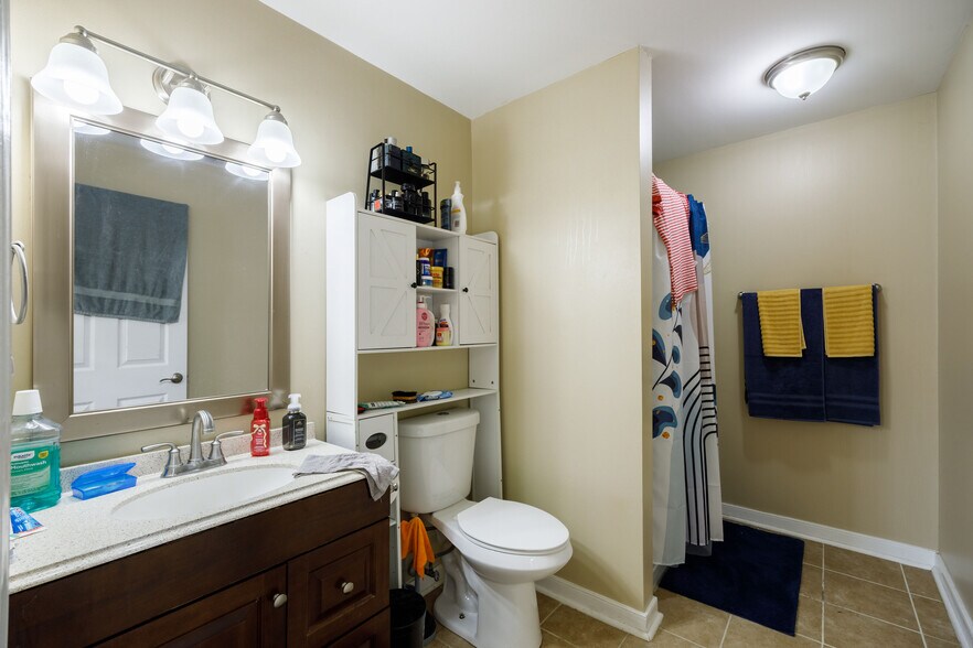 More Photos Of 23-25 W Old St, Petersburg Apartments For Sale