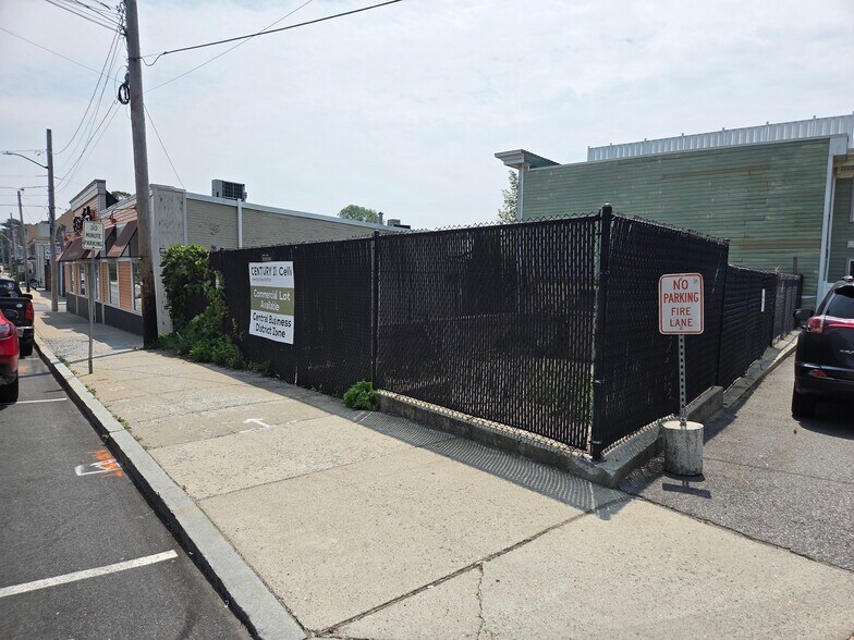 More Photos Of 17 Franklin Street, Stoneham Land For Sale