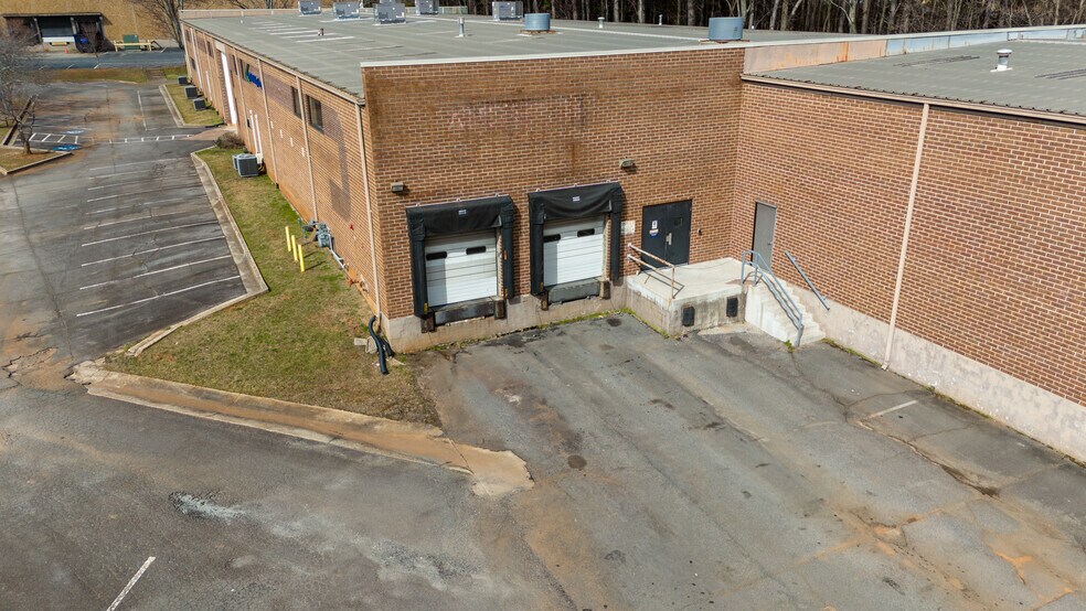 More Photos Of 1040 Cobb Industrial Dr, Marietta Manufacturing For Sale