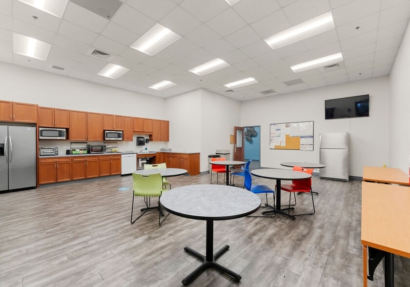 More Photos Of 116 Exmore Rd, Mooresville Office For Lease