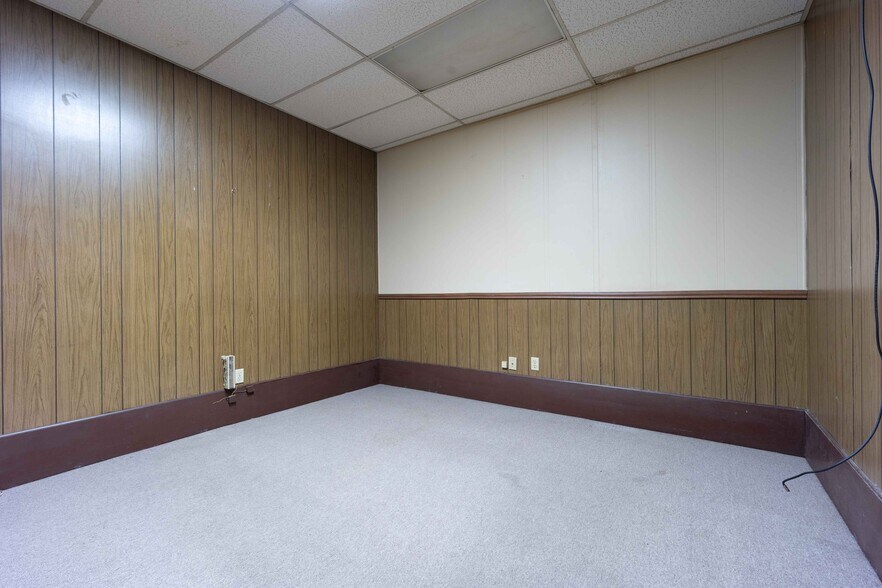 More Photos Of , Live Oak Unknown For Sale