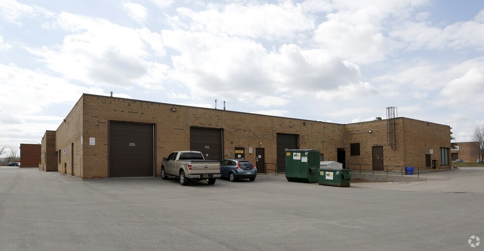 More Photos Of 205 Riviera Dr, Markham Service For Lease