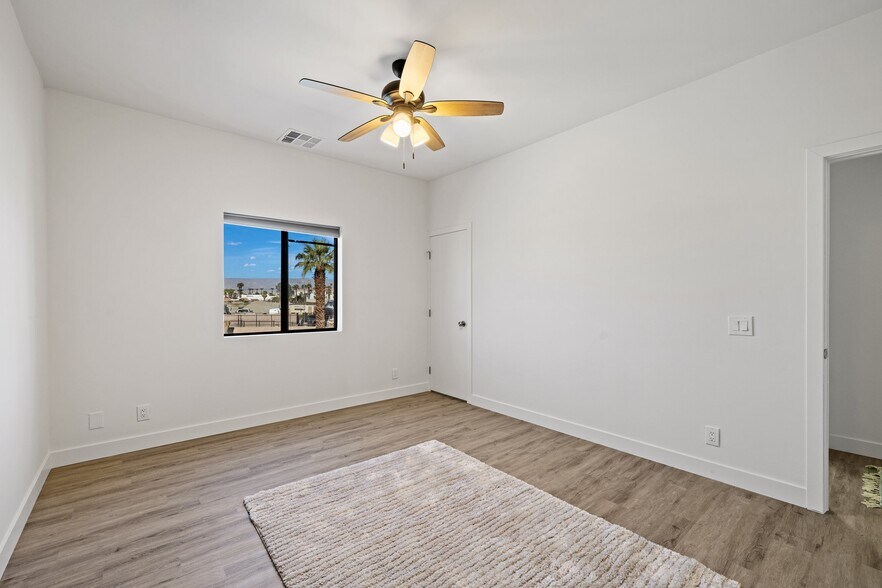 More Photos Of 68766 Perez Rd, Cathedral City Warehouse For Sale