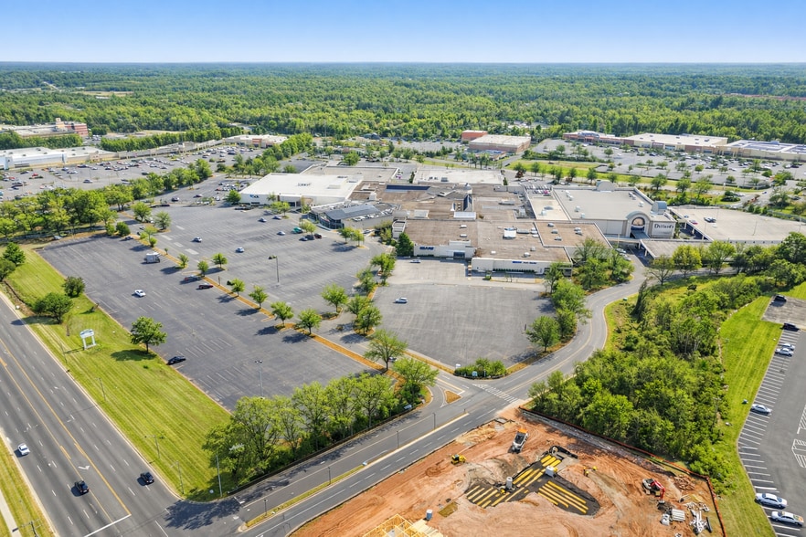 Primary Photo Of 1940 US Highway 70 SE, Hickory General Retail For Sale