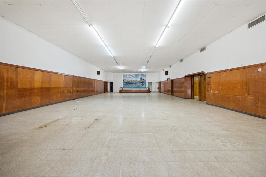 More Photos Of 316 Broadway St, Houston Flex For Sale