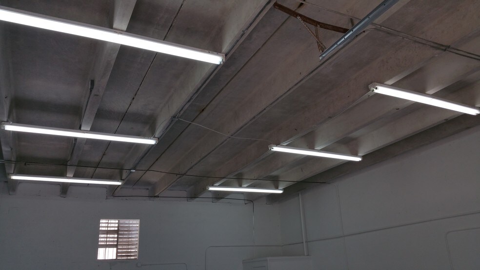 More Photos Of 9807-9808 NW 80th Ave, Hialeah Warehouse For Lease