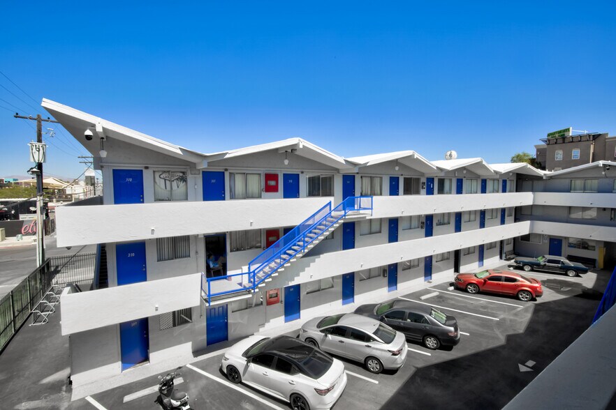 More Photos Of 200 S 8th St, Las Vegas Apartments For Sale