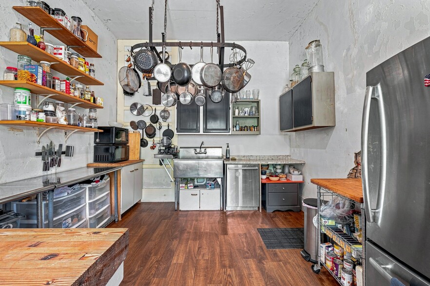 More Photos Of 31 Meadows Blake House Ln, Fletcher Medical For Sale