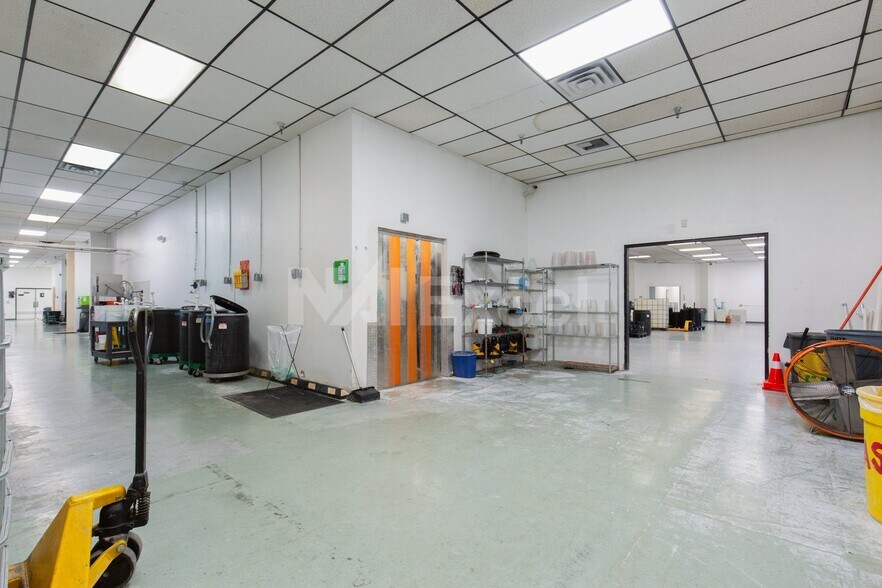 More Photos Of 4380 Boulder Hwy, Las Vegas Light Distribution For Lease