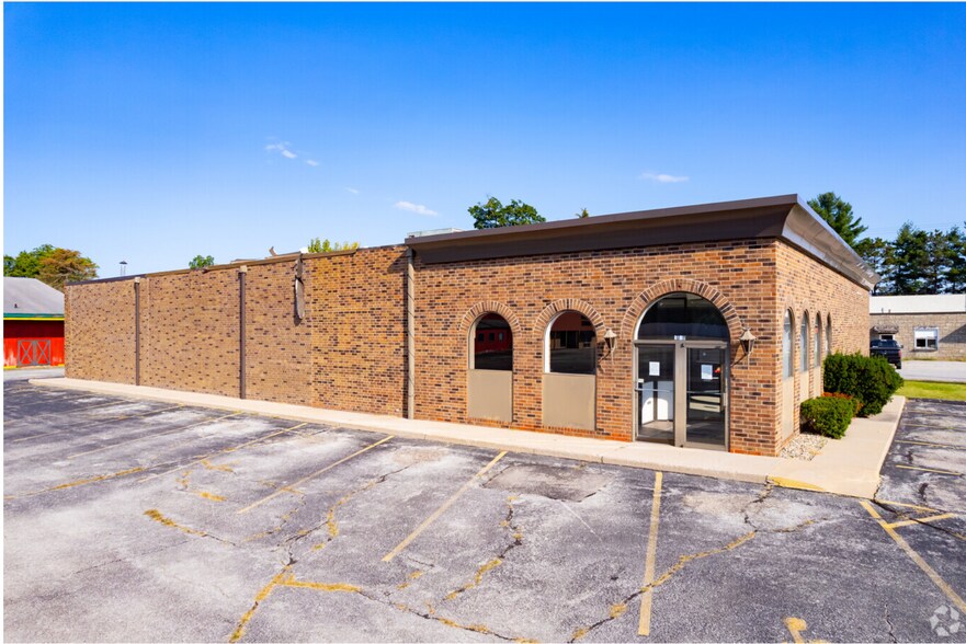 More Photos Of 1657 Cassopolis St, Elkhart Freestanding For Lease