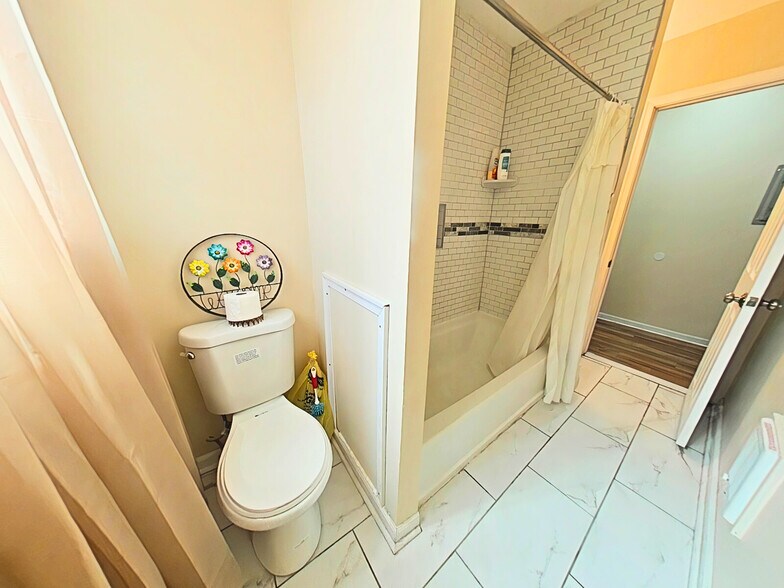 More Photos Of 5900 Market St, Philadelphia Storefront Retail Residential For Sale