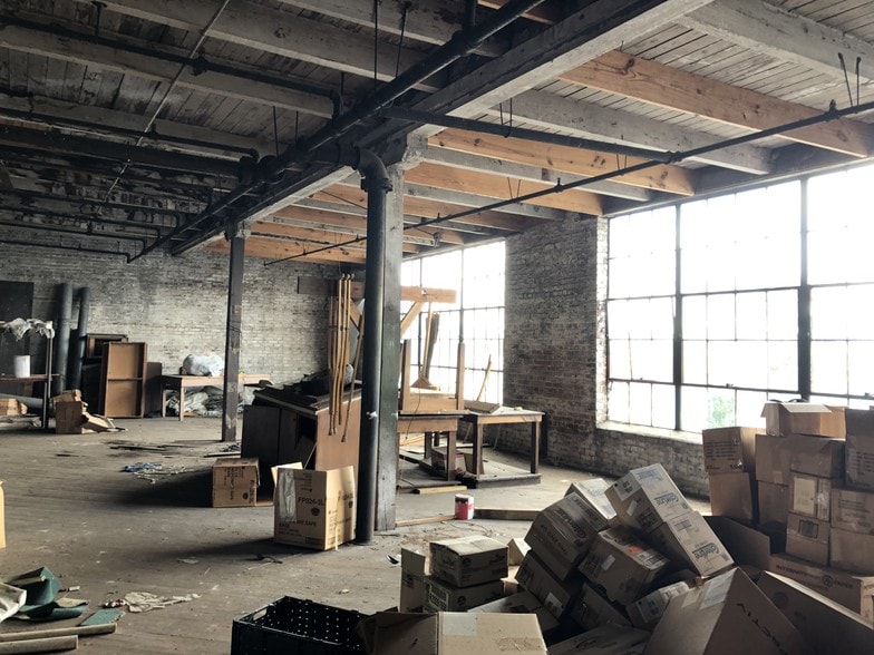More Photos Of 316 Peters St SW, Atlanta Warehouse For Sale